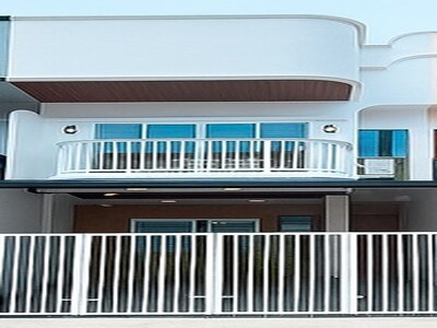 ขายทาวน์โฮม 2 ชั้น รีโนเวทใหม่ ใกล้ ถ.เลียบด่วน และ MRT ลาดพร้าว 