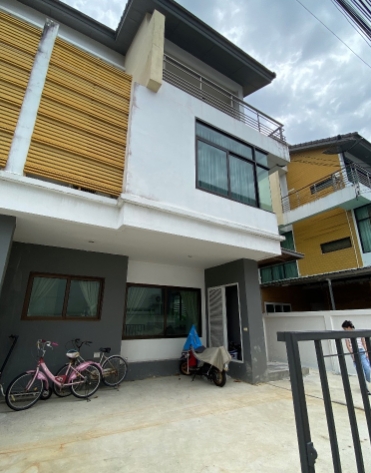 ให้เช่าบ้านแฝด 3 ชั้น เวอรีเดียน ราชพฤกษ์ ซอยบางรักน้อย นนทบุรี มีเฟอร์