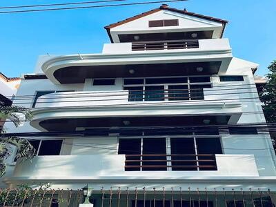 ให้เช่าบ้านเดี่ยว4ชั้น ย่านพร้อมพงษ์ ซอยสุขุมวิท31 ใกล้ BTS พร้อม