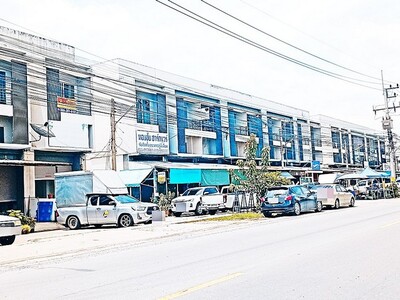 ขายถูก ตึกแถว2.5ชั้น ติดถนนเอราวัณ1 คลอง2 คลองหลวง ปทุมธานี