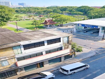 อาคาร 3ชั้น 2คูหา สวนรมณีนาถ150ม.  MRTสามยอด 650ม.แยกเรือนจำ 