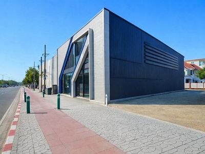 BTS สายหยุด  500 ตร.ม. โชว์รูม 2 ชั้นให้เช่า 9 ห้อง Big C สะพานให