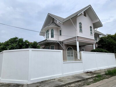 ขายบ้านเดี่ยว 2.5 ชั้นหลังมุม 149 ตรว. เมืองทอง 4 ถนนสุขุมวิท 101