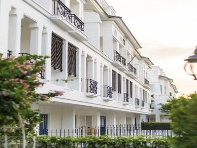 ให้เช่าทาวน์โฮม 3 ชั้น 3 ห้องนอน ลีออง สุขมวิท 62 ใกล้ BTS บางจาก