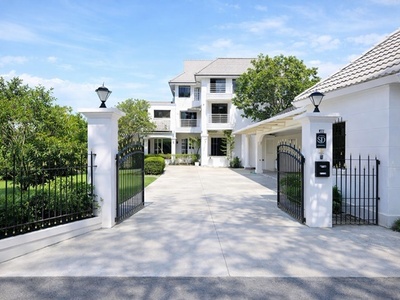 ใกล้สนามกอล์ฟนวธานี Chocolate Ville Motorway คฤหาสน์ 3ชั้น 4นอน 2