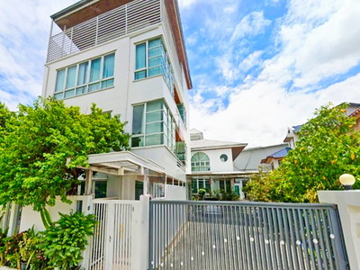 สำนักงาน 4ชั้น 340ตร.ม BTSพหลโยธิน 24 1.7 กม. ตลาดบองมาร์เช่ 290ม