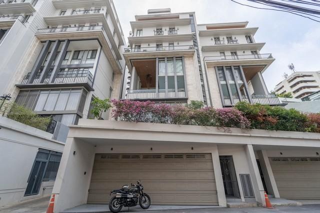 ขายทาวน์โฮม 5 ชั้น ย่าน สุขุมวิท ระดับ Super Luxury โครงการ 749 เรสซิเดนซ์ ใกล้ BTS ทองหล่อ 