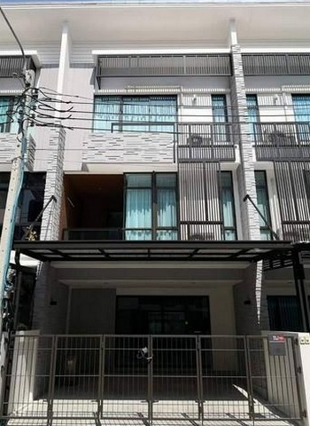 ให้เช่าทาวน์โฮม 3ชั้น โครงการ Plex บางนา ติดถนนบางนา กม.5 (ขาเข้าเมือง)