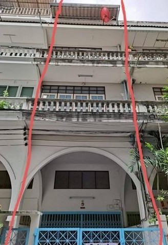 ให้เช่าทาวน์โฮม 4ชั้น ย่านสาทรซอย11 ข้างโรงเรียนอัสสัมชัญ  เซ็นหลุยส์ มี 4 ห้องนอน 3 ห้องน้ำ 