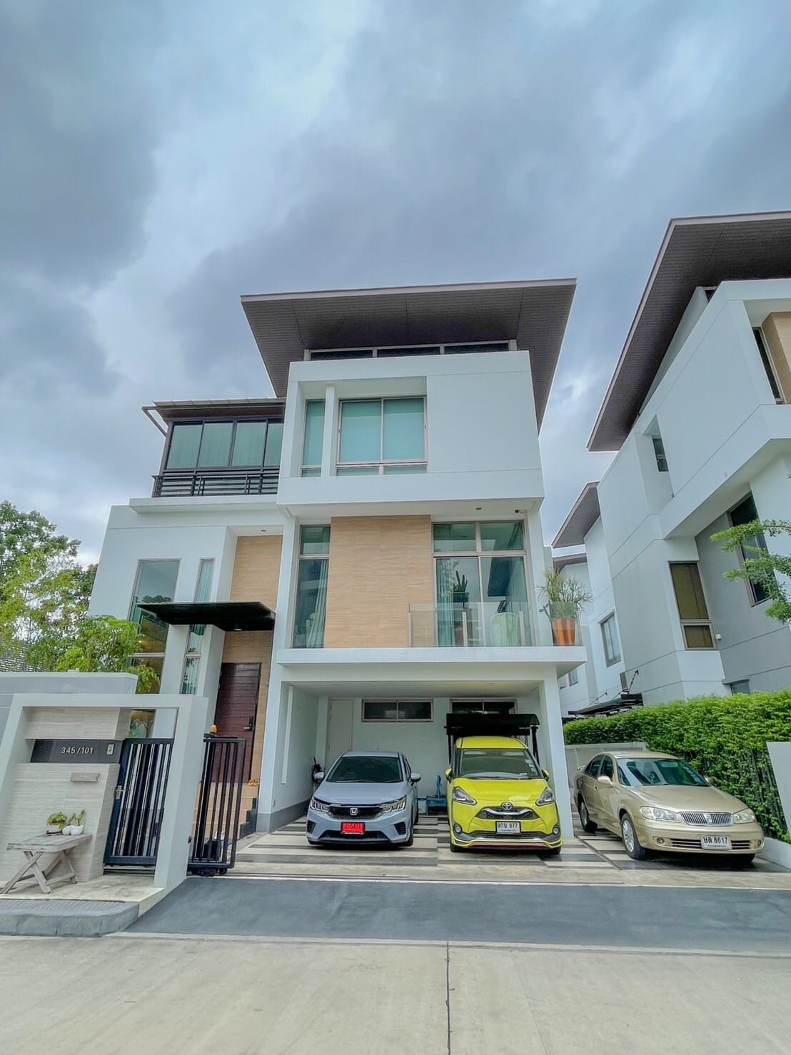 WW232 ขาย บ้านเดี่ยว 3 ชั้นหลังมุม โครงการเนอวาน่า บียอนด์ ถนนคลองลำเจียก ใกล้บุญถาวร 