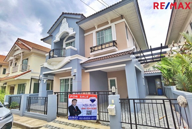 บ้านแฝด รีโนเวทใหม่ เดอะ วิลล่า รัตนาธิเบศร์-ราชพฤกษ์ 36 ตร.ว. ต้นโครงการ ใกล้รถไฟฟ้าสายสีม่วง สถานีบางรักน้อย-ท่าอิฐ 