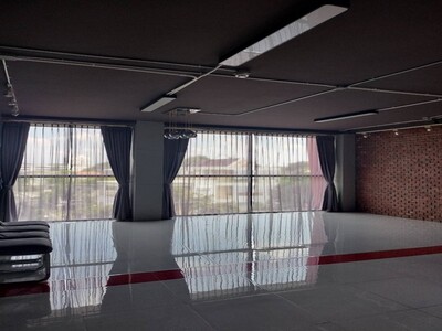 ให้เช่าพื้นที่สำนักงาน 83 ตรม. เอกมัย 22 ตึก APAI LoFT ใกล้ BTS เ