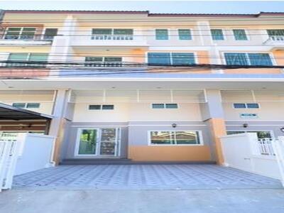 ให้เช่าทาวน์โฮม 4 ชั้น 200 ตร.ม ซอยนวมินทร์ 77 รีโนเวทใหม่