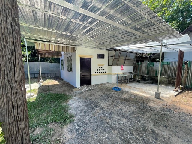 S00702 ขายที่ดินพร้อมบ้านหลังเล็ก หลังมหาวิทยาลัยแม่โจ้ อยู่ในชุมชน ไม่เปลี่ยว เข้าออกง่าย หลายทาง