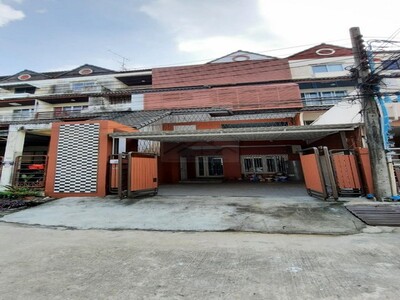 ขายทาวน์เฮ้าส์ 4 ชั้น 5 ห้องนอน โครงการวราธร วิลล์ พัฒนาการ 44 