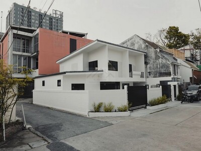 ให้เช่าบ้านเดี่ยว 2 ชั้น 60 ตรว. หลังมุม ซอยพัฒนาการ 12 ใกล้ทางด่