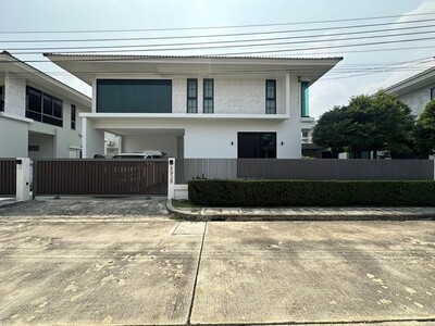ให้เช่าบ้านเดี่ยว 2 ชั้น หมู่บ้าน Perfect Place กรุงเทพกรีฑาตัดให