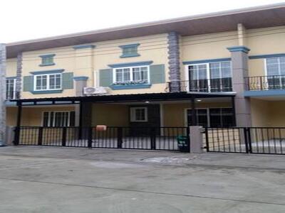  ให้เช่า ทาวเฮ้าส์ 2 ชั้น หมู่บ้านโกลเด้นทาวน์ 2 อ่อนนุช 65 ประเว