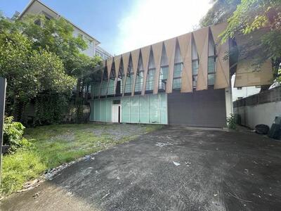 ให้เช่าโกดังพร้อมออฟฟิศ บนเนื้อที่ 200 ตรว. ซอยบางนาตราด 32