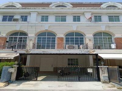 ให้เช่าทาวเฮ้าส์ หมู่บ้านพลัสซิตี้พาร์ค แสนสิริ พระรามเก้า หัวหมา