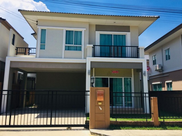 ให้เช่าบ้านเดี่ยว 2 ชั้น ภัสสร ไพร์ด ศรีนครินทร์ พร้อมเฟอร์นิเจอร์และเครื่องใชไฟฟ้าพร้อมอยู่