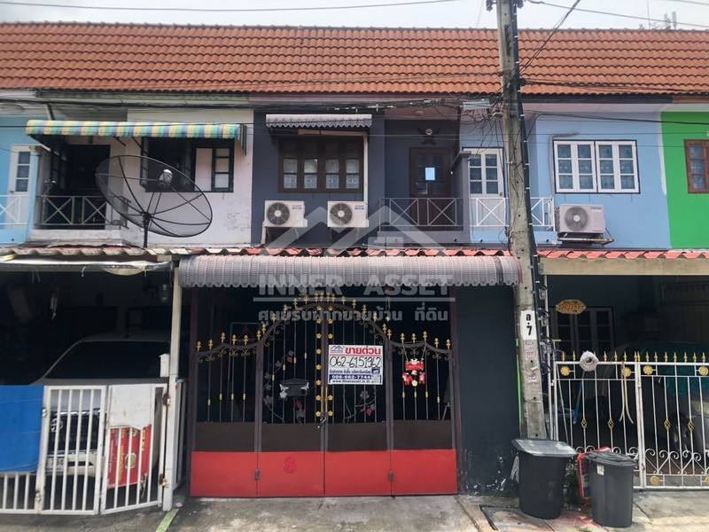 ขายทาวน์เฮาส์ 2 ชั้น สภาพ​พร้อมอยู่​ หมู่บ้านบัวทอง 4 ถ.บ้านกล้วย - ไทรน้อย ขนาด 16.2 ตรว 2นอน 1น้ำ
