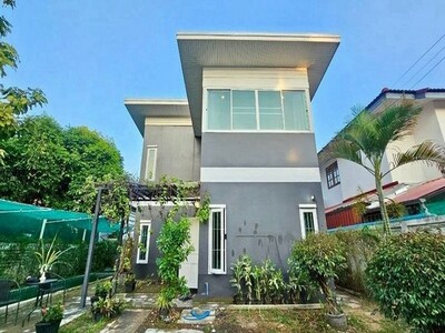 บ้าน 2 ชั้น ทำเลทอง ขายพร้อมผุ้เช่า โซนช้างเผือก      