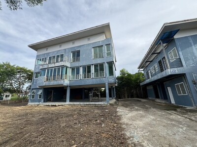 476 ตารางเมตร  และห้องพัก  241 ตรม.ซอย ประชาร่วมใจ 43 มีนบุรี