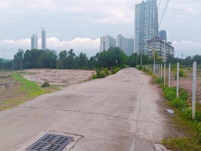 ขายที่ดินสวยฝั่งทะเลพัทยาบนเนื้อที่ดิน  9-0-40  ไร่ 