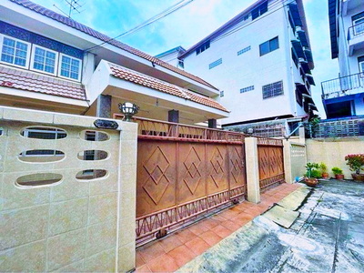 5-6นอน เดินถึง MRTท่าพระ 450ม. เช่าคฤหาสน์2 ชั้น หลังใหญ่ หรูหรา