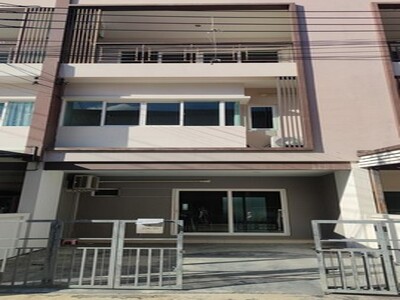 ให้เช่าทาวน์โฮม 3 ชั้น 20.6 ตร.ว. The Ricco Town วัชรพล