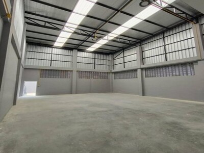 ให้เช่าสำนักงานพร้อมโกดัง450ตร.ม.หลังมุมย่านบางใหญ่นนทบุรีซอยกัตน