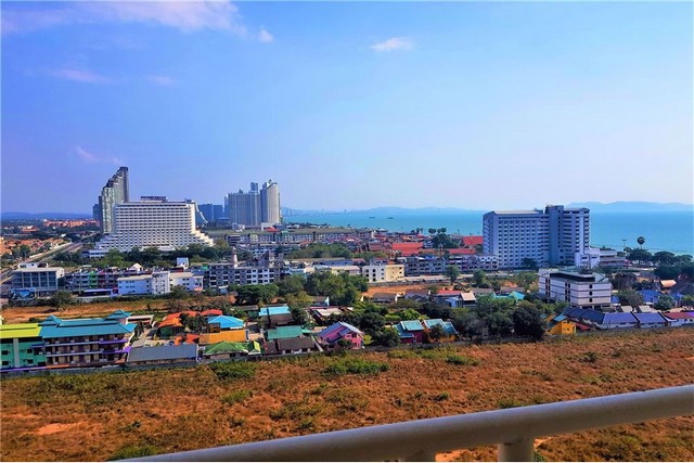 ขายหรือให้เช่า - ห้องสตูดิโอคอนโดใกล้ชายหาดจอมเทียนพัทยา