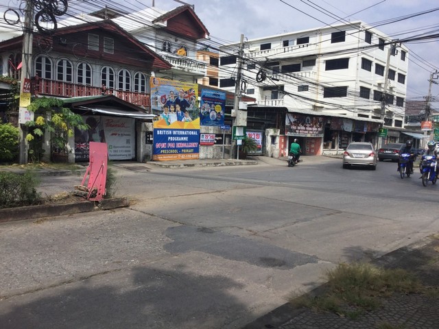 ขายที่ดิน ซอยรามคำแหง 60 เนื้อที่ 106 ตารางวา พร้อมสิ่งปลูกสร้าง บางกะปิ กรุงเทพ