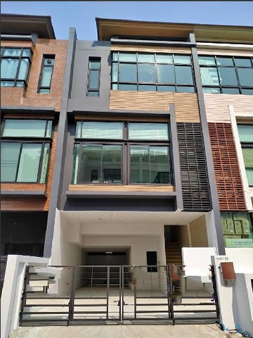 ให้เช่าโฮมออฟฟิศ 4 ชั้นพื้นที่ใช้สอย 255 ตร.ม   The Habitatt Srivara ทาวน์อินทาวน์