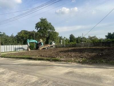 ขายที่ดิน 119.5 ตร.ว. อยู่ใน ม.แฮปปี้เพลสพาร์ค ถ.เจ้าคุณทหาร ลาดก