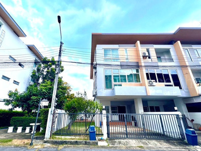 ลดราคา ทาวน์โฮม โมทาวน์ บริโอ แจ้งวัฒนะ - ประชาชื่น พร้อมอยู่