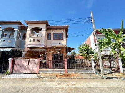 ทาวน์เฮ้าส์ ศิริวรรณ - ชวนชม บางบัวทอง ราคาถูก ทำเลดี