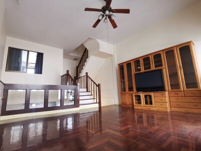 ให้เช่าบ้านกลางเมือง3ชั้นรัชดา-ลาดพร้าวใกล้MRTลาดพร้าวเพียง400มเช