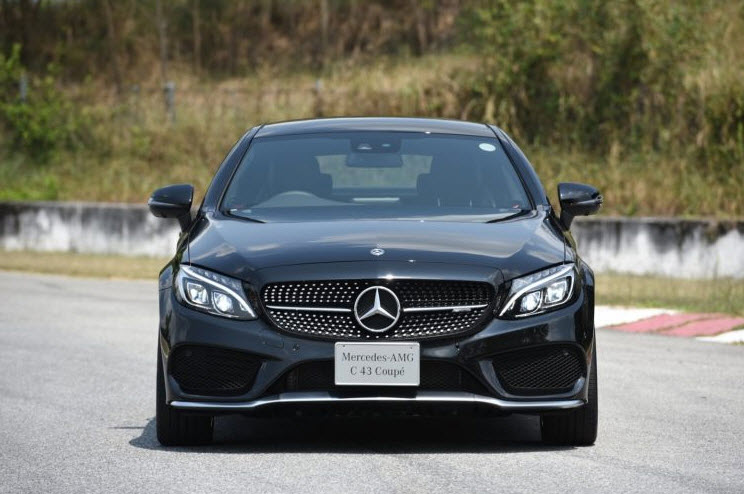 Mercedes-AMG C 43 4MATIC Coupé รุ่นประกอบไทย เคาะราคา 4,140,000 บาทเท่านั้น