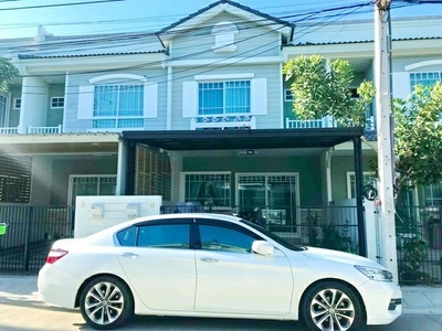 ทาวน์โฮม 2 ชั้น พร้อมฯเฟอร์ ทำเลบางนา บาง ม.อัสสัมชัญ บางนา 500 ม