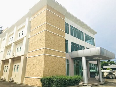 ขาย สำนักงานพร้อมโกดังขนาดใหญ่ ขนาด 10 ไร่ กระทุ่มแบน