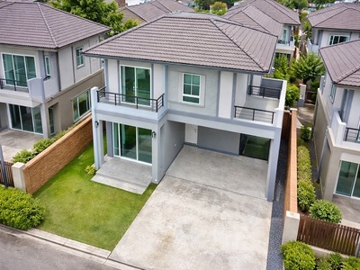 บ้าน2 ชั้น เฟอร์ฯครบ 3 นอน  35 ตร.ว. MRT คลองหลวง รังสิตคลอง2 