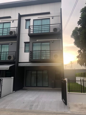 รหัสC5565 ให้เช่าทาวน์โฮม 3ชั้น หลังมุม โครงการบ้านกลางเมือง ราชพฤกษ์-รัตนาธิเบศร์ เหมาะทำโฮมออฟฟิศ พักอาศัย