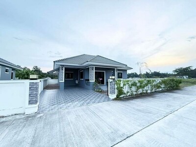 บ้านเดี่ยวชั้นเดียว เนื้อที่กว้างขวาง เฟอร์นิเจอร์ครบ สันทราย 