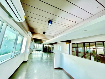 BTS ลาดพร้าว 71 900 ม. อาคาร 4 ชั้นให้เช่าชั้น 3 ใช้งาน 7 ห้องสำน