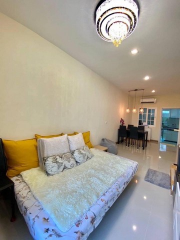C2567 ให้เช่าทาวน์เฮาส์ 2 ชั้น หมู่บ้านโกลเด้นทาวน์ บางนา สวนหลวง ใกล้ห้างเมกาบางนา