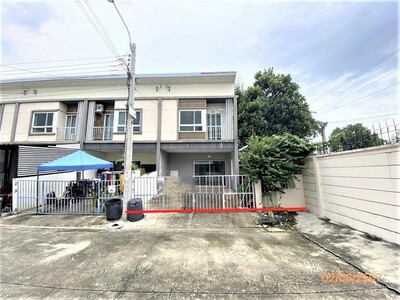 ขายทาวน์เฮ้าส์หมู่บ้าน วิลเลต ไลท์รัตนาธิเบศร์ ถ.บางใหญ่-บางคูลัด