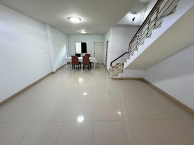 ให้เช่าทาวน์โฮม3ชั้นย่านลาดพร้าวโพธิ์แก้วกลอรี่เฮาส์ลาดพร้าว101