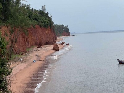 อสังหาเลือกดูจับจองได้  ที่ดินสวยใกล้หาดฝั่งแดง 2.8 ลบ.
